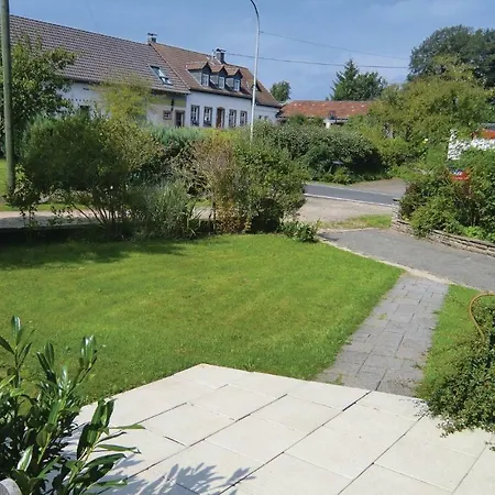 2 Bedroom Cozy In Duppach